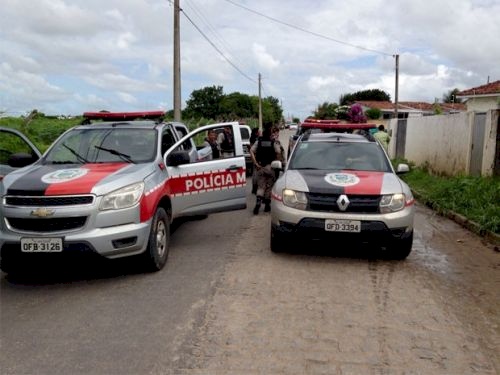 Roubo de veículo na cidade de Cajazeiras