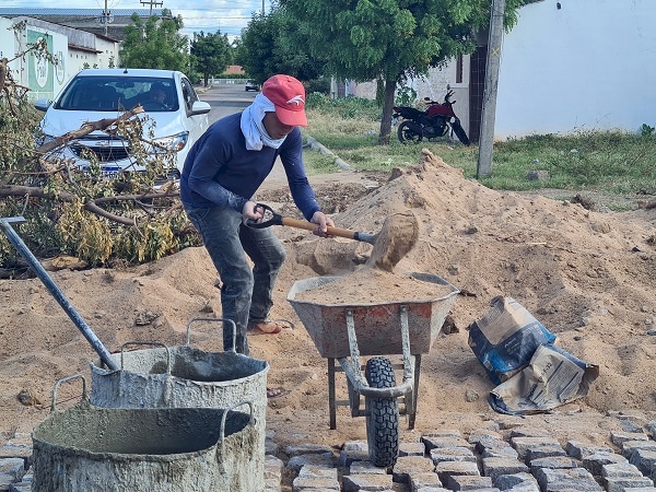 O prefeito Fábio Tyrone destaca a importância da obra para a melhoria na infraestrutura da cidade