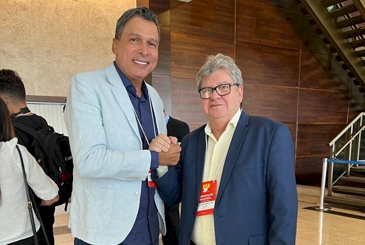 Deputado Ricardo Barbosa com João Azevedo