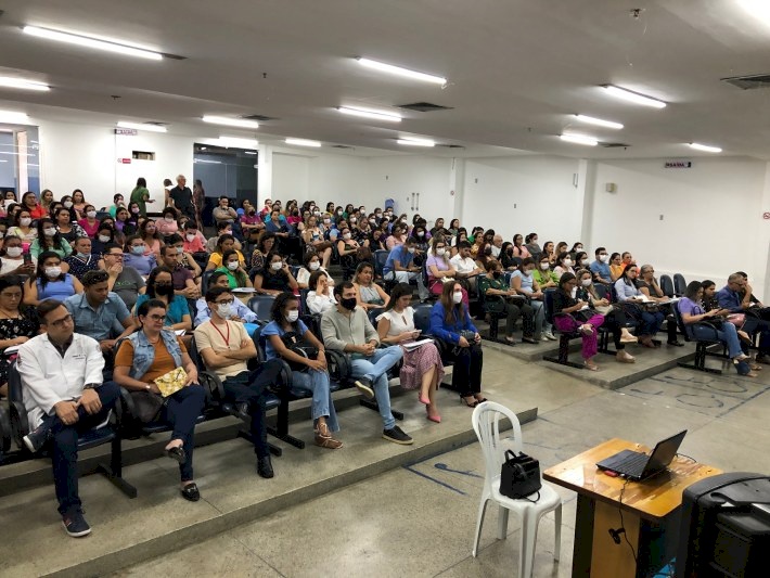 O Laboratório Central de Saúde Pública da Paraíba (Lacen-PB) também participou da capacitação, orientando os profissionais sobre a coleta