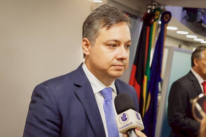 Júnior Araújo, deputado estadual
