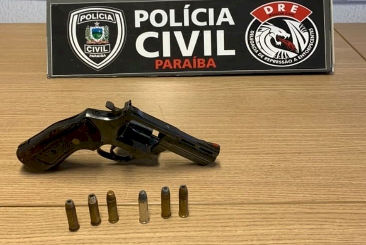Arma de fogo e munições apreendidas pela Polícia Civil