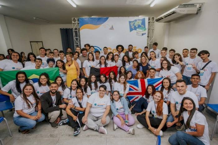 100 estudantes da Rede Estadual de Ensino