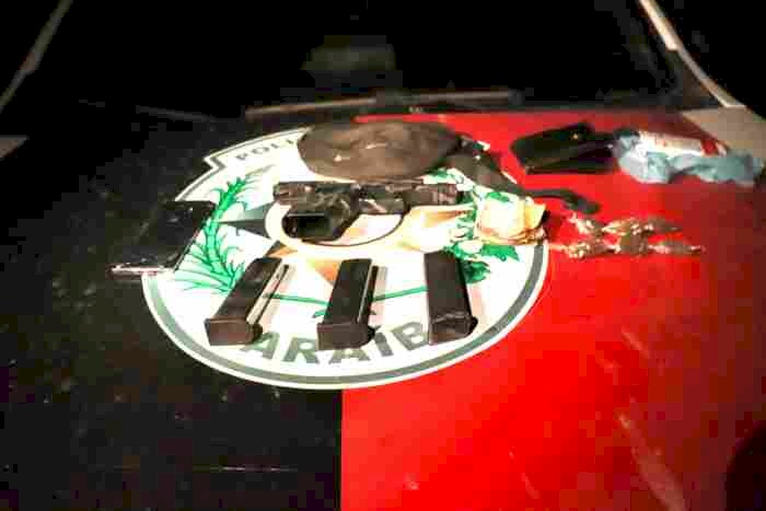 Prisão de suspeito por porte ilegal de arma de fogo e tráfico de entorpecentes