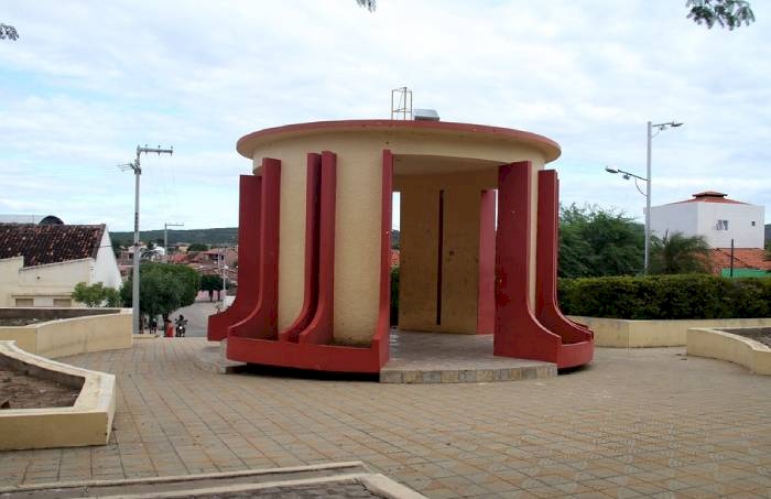 Exibição gratuita vai ocorrer na Praça Miguel Izidio Leite