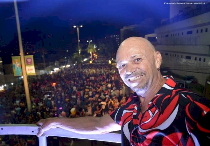 Cordão do Frevo Rasgado completa 25 anos celebrando a alegria