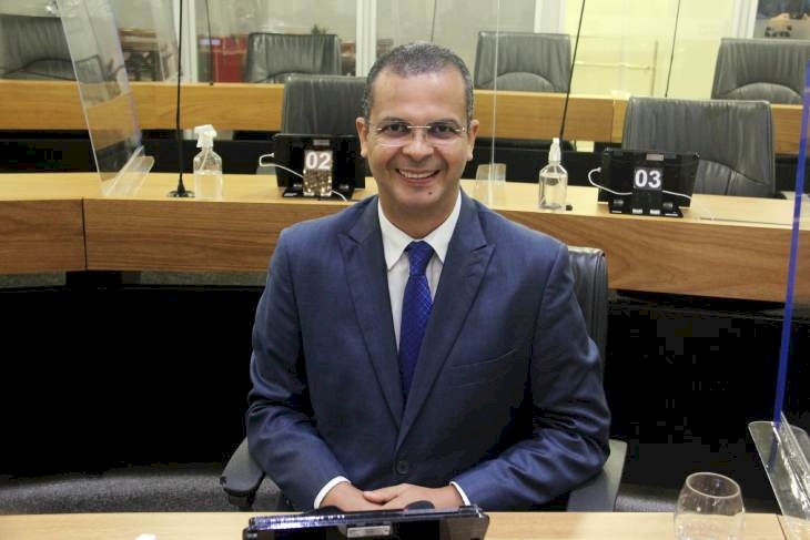 Deputado Estadual, Jutay Menezes