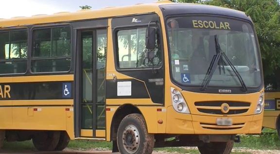 Ônibus escolar na Paraíba
