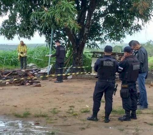 Desabamento de residência na cidade de Conde
