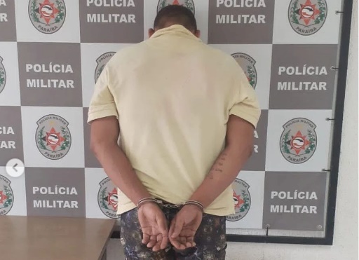 Homem preso pela polícia militar em João Pessoa 