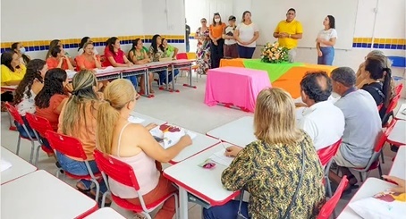 Oficina com os merendeiros e merendeiras de Aparecida 
