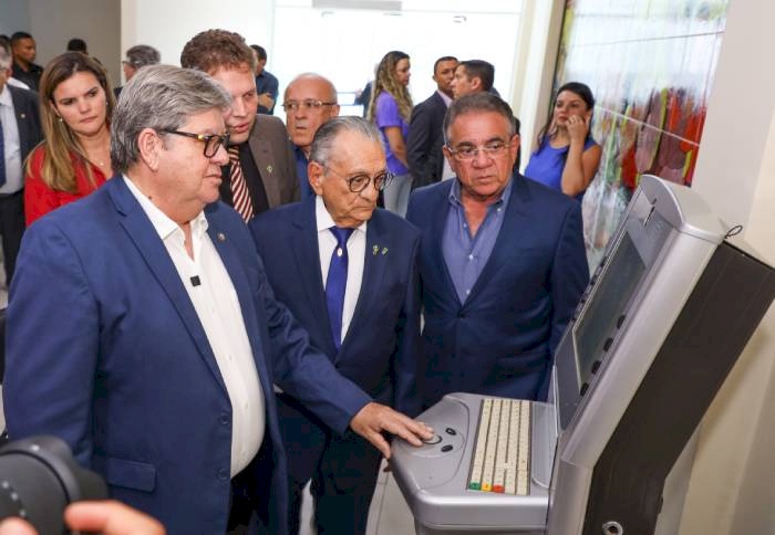 Homenagem do Hospital Napoleão Laureano