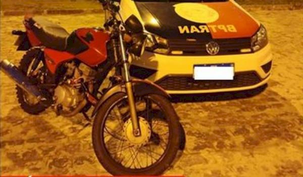 Moto com adulterações em seus sinais identificadores