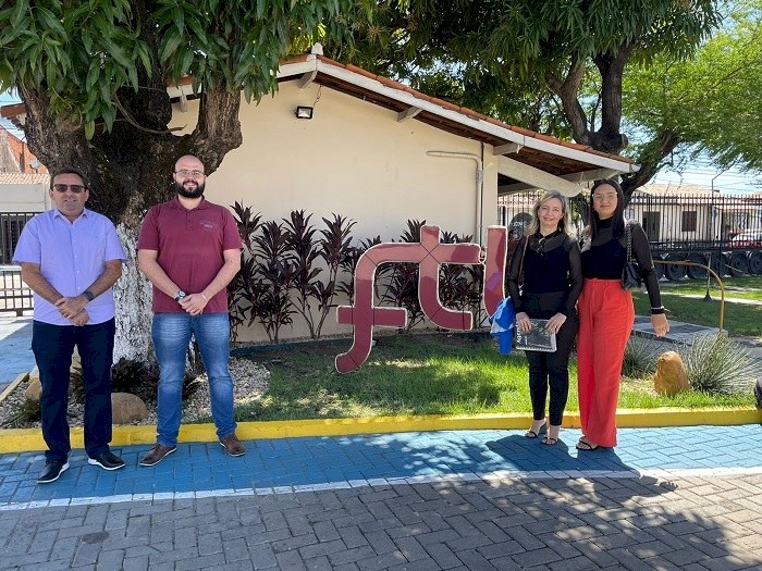 Na pauta, foi discutido sobre ações para implementar a obra da Alça Oeste e o projeto do Largo da Estação