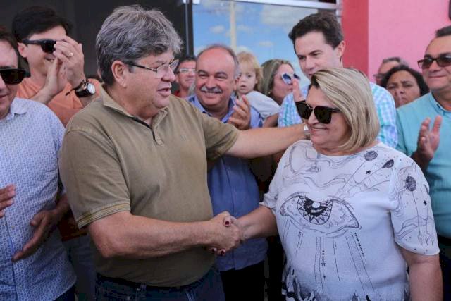 Governador lamenta morte da prefeita de Coremas