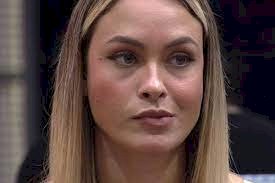 Sarah Andrade, do BBB21, faz apelo na web: “Vamos parar de julgar”