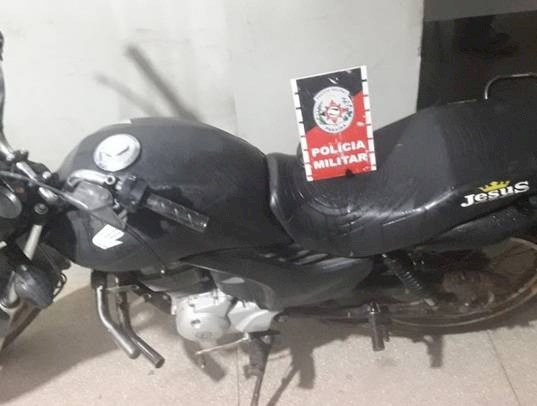Motocicleta recuperada pela Polícia Militar no Sertão