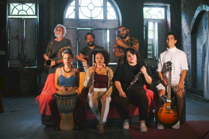 Música, performance, contação de história e feira criativa