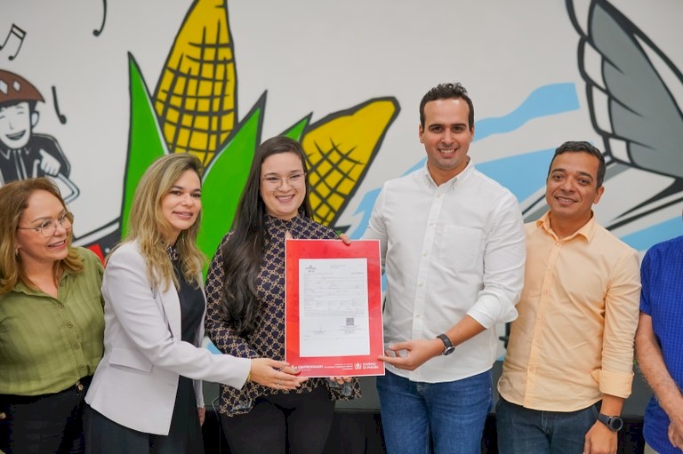 Programa Empreender PB assina contratos com microempreendedores de Campina Grande e região