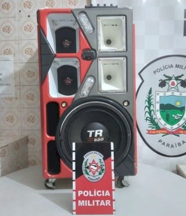Polícia prende acusado de perturbação do sossego e apreende aparelho sonoro