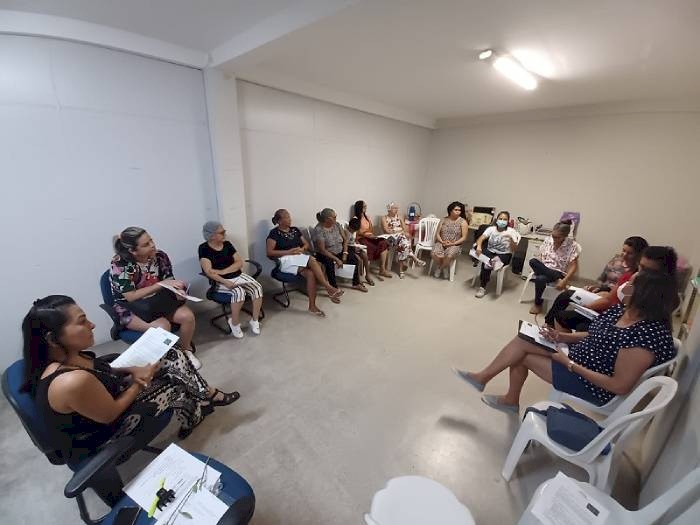 Oficina de fitoterapia para profissionais de saúde e população