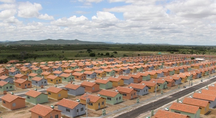Construção de novas residências em Sousa