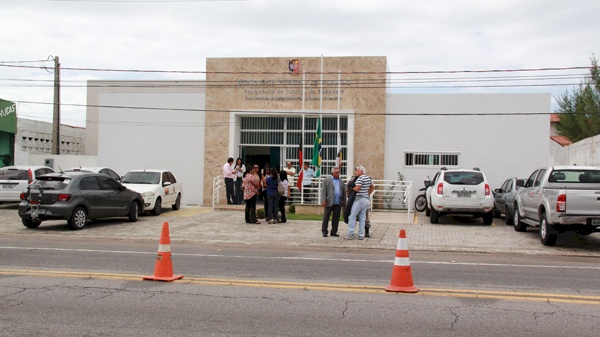 Promotoria ajuíza ação de improbidade administrativa contra ex-prefeito