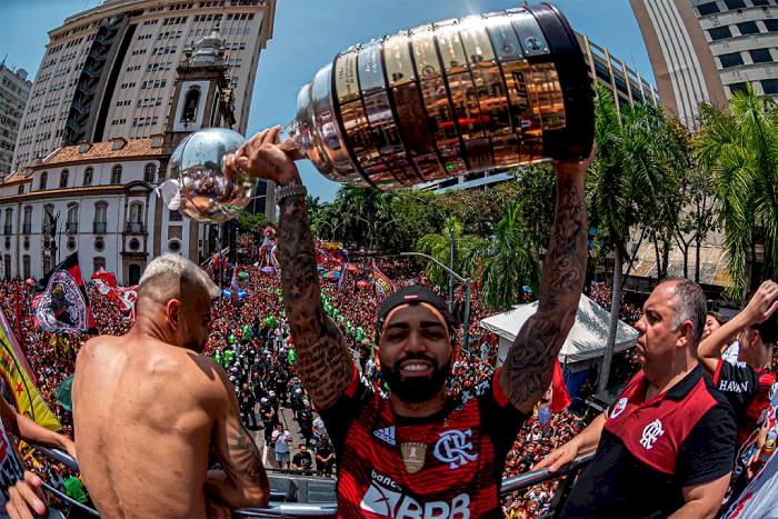 Festa que reuniu centenas de milhares de torcedores do Flamengo