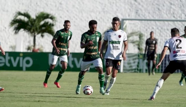 Jogo entre Sousa e o Botafogo-PB 