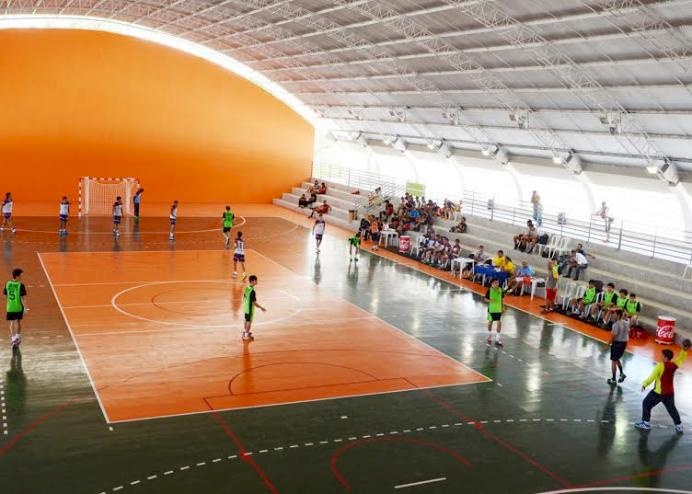 A equipe campeã de cada região disputa, em novembro, a fase final, que reúne as melhores,