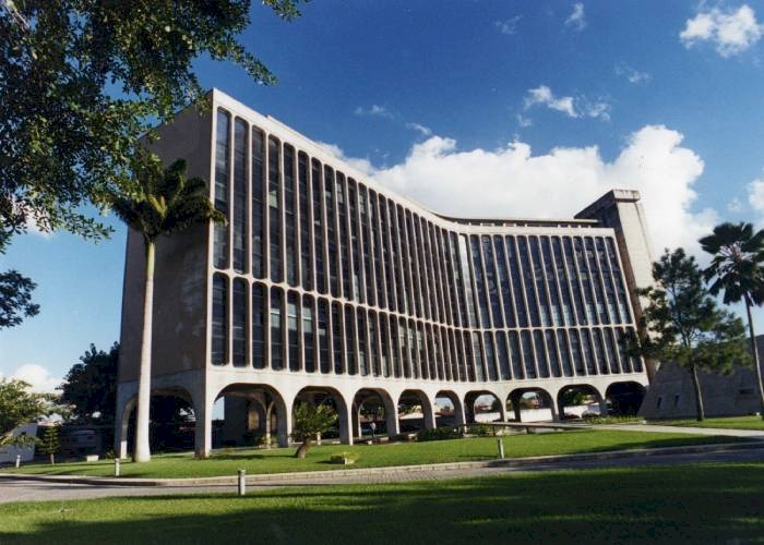 Contas da FIEP são aprovadas por maioria