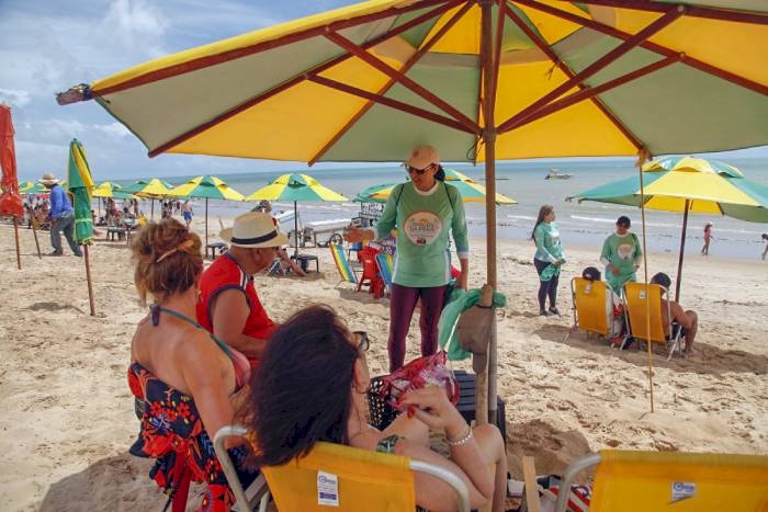 Ação educativa com programa ‘Amigos da Praia’