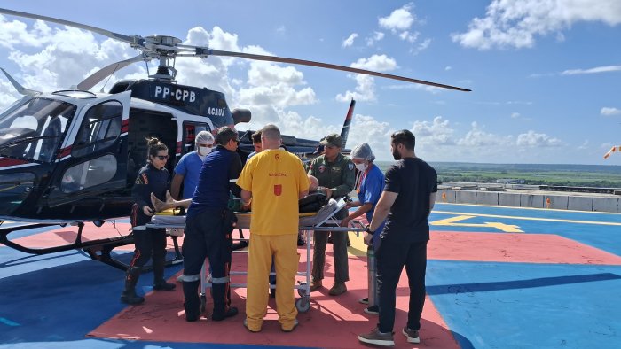 Transferência de paciente que sofreu um infarto agudo do miocárdio