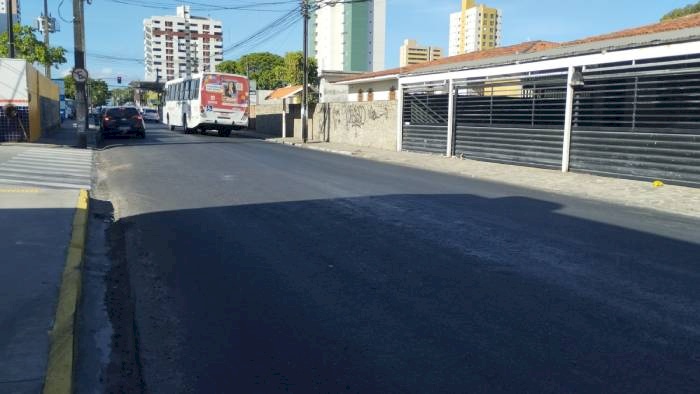 Obras de asfaltamento em mais seis ruas da Capital