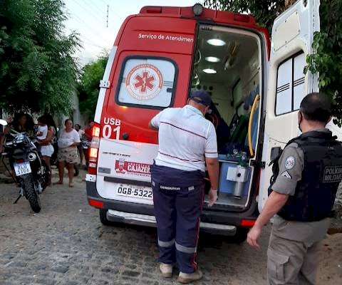A arma do crime não foi encontrada e o acusado, de 22 anos de idade, foi conduzido e apresentado na Delegacia