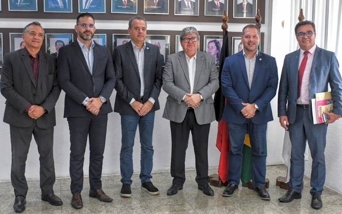 Discussão de ações de desenvolvimento para o Nordeste