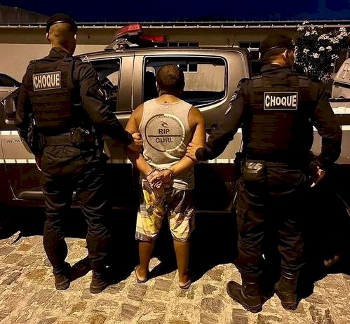 Prisão de homem acusado de tráfico de drogas