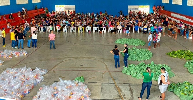 Entrega dos produtos do PAA em Aparecida 