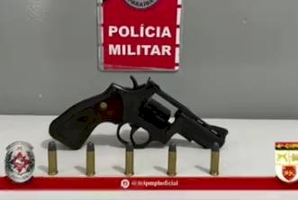 Prisão de dois indivíduos com arma de fogo