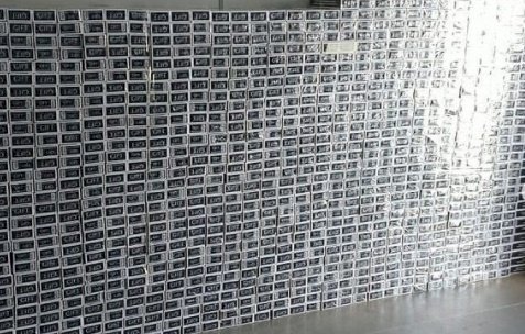 Polícia Civil apreende carga de cigarros contrabandeados avaliada em mais de meio milhão de reais
