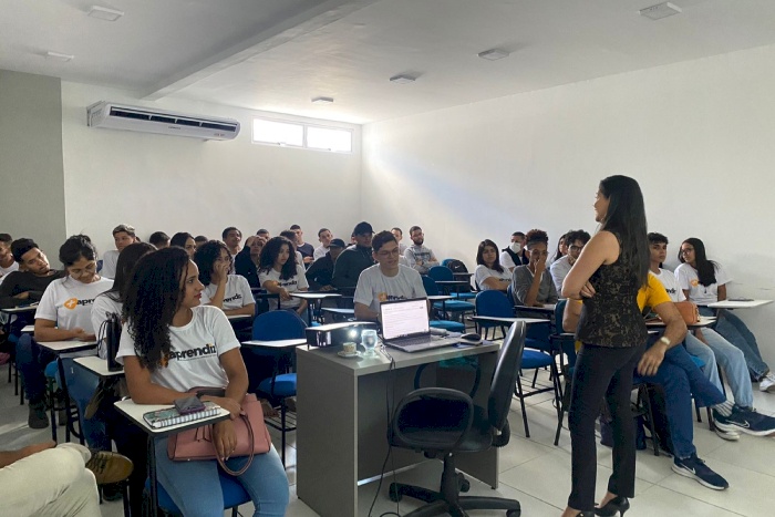 Palestra sobre educação financeira para jovens do Programa Mais Aprendiz