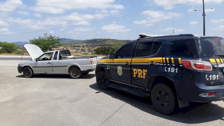 PRF recupera em São Caetano caminhonete levada de vítima de golpe na Paraíba
