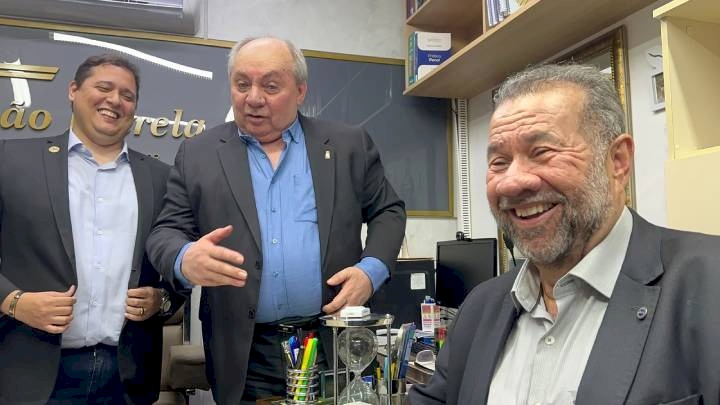 Vereador, Presidente da Câmara, Novinho de Carlão, Ex-prefeito, João Estrela, e Carlos Lupi, Presidente Nacional do PDT