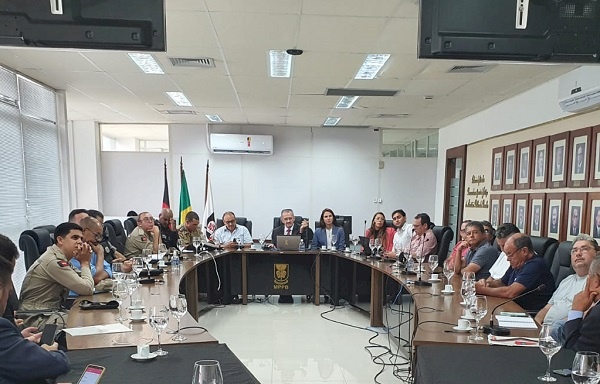 Reunião realizada pelo  Núcleo do Desporto e Defesa do Torcedor, órgão do Ministério Público da Paraíba 