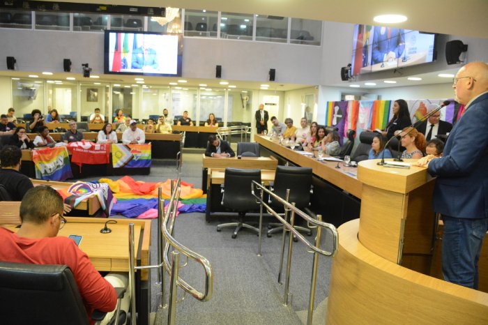 Sessão especial em alusão Dia Internacional de Enfrentamento à LGBTFobia