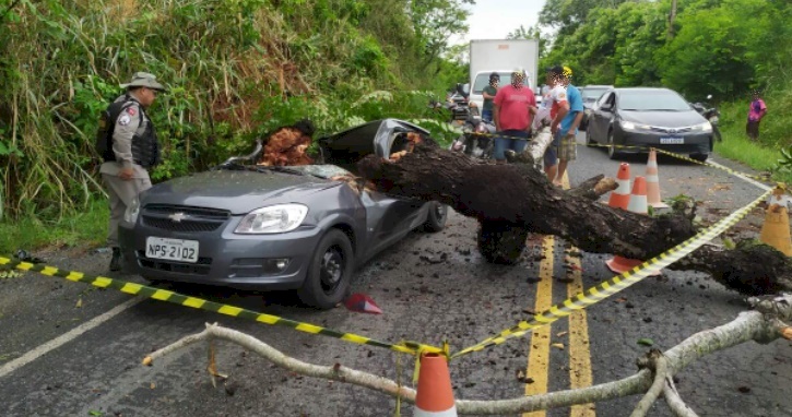 Imagem do acidente com vítima fatal em Bananeiras 