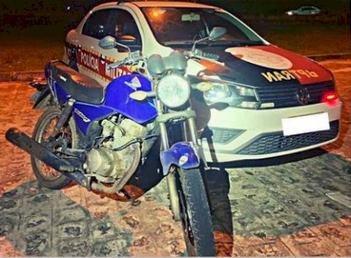 Motocicleta recuperada pela Polícia Militar