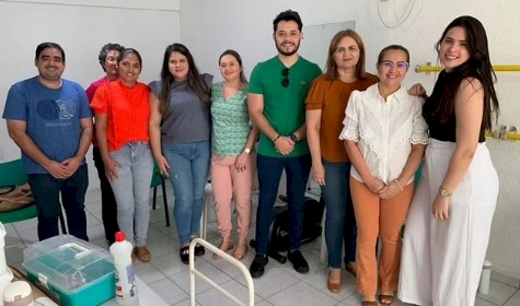 Profissionais de saúde debatem sobre hanseníase e os cuidados prestados aos pacientes acometidos por essa patologia, em Aparecida 