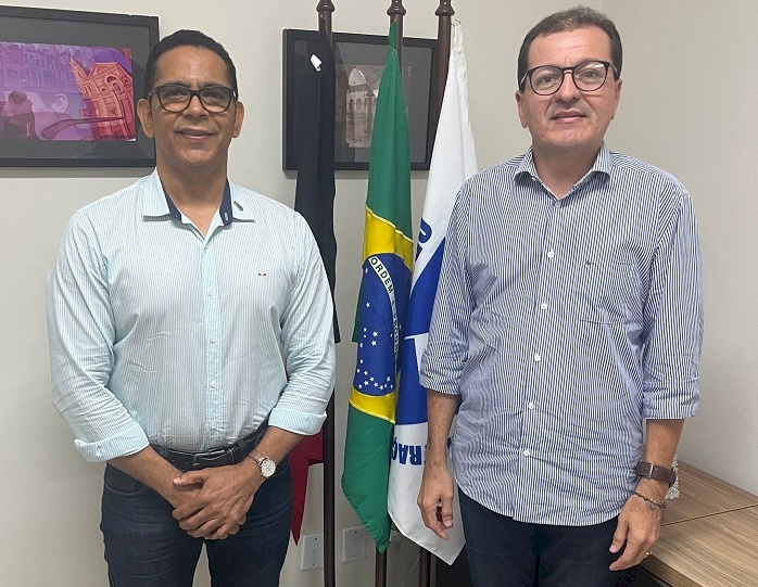 Secretário de Administração Sauly Gomes