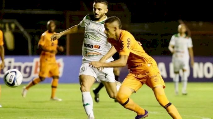 Sousa faz bom jogo, mas perde para o Sport pela terceira rodada
